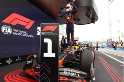 极速赛车世界-阿兰·普罗斯特对马克斯·维斯塔潘在2023年F1赛季中的卓越统治力表示赞赏
